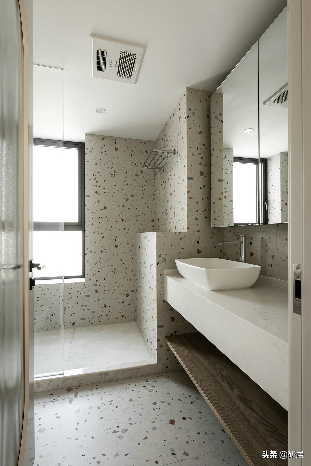 自己动手刷白吊顶,吊顶装修刷白全过程