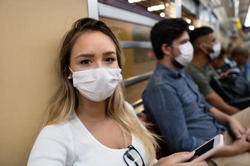 肺癌咳嗽是长期还是时好时坏,肺癌什么时间咳嗽比较严重