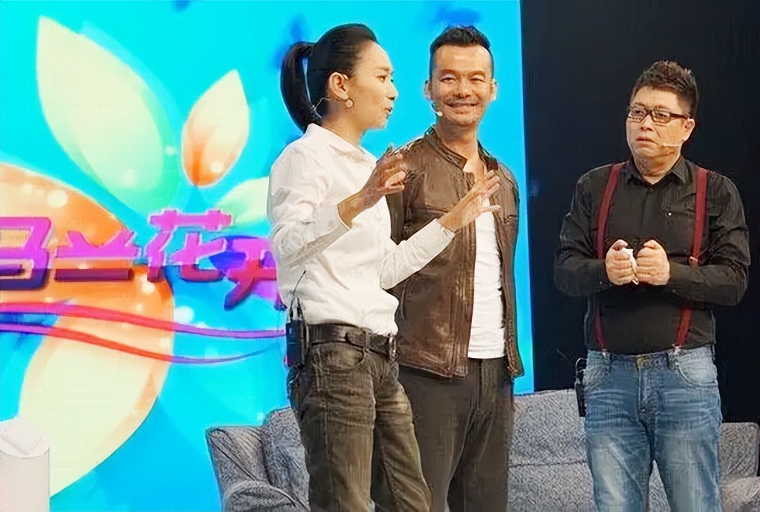 宋佳伦简历,宋佳伦夫妻近照