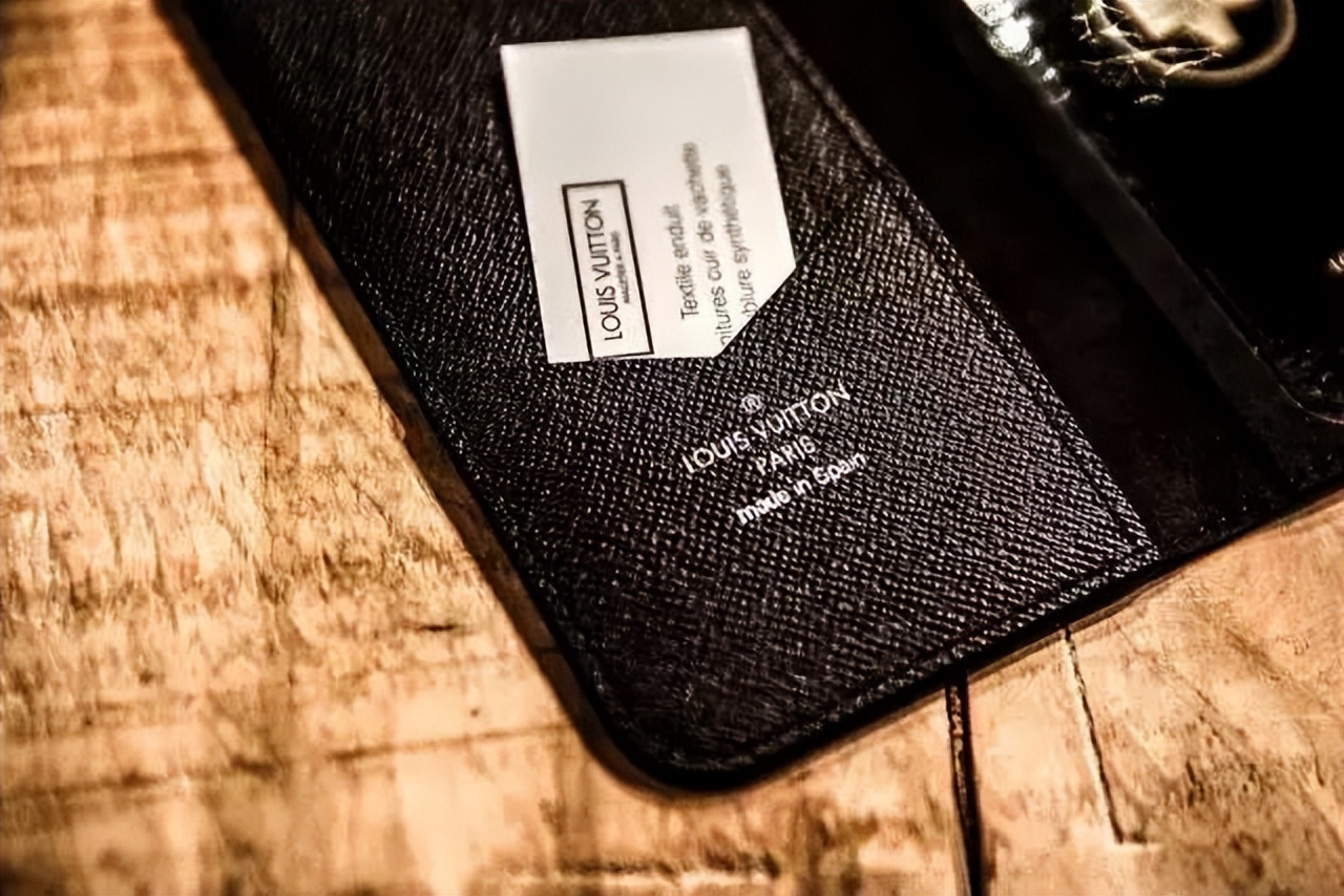 世界奢侈品牌背后的故事,奢侈品牌成长史