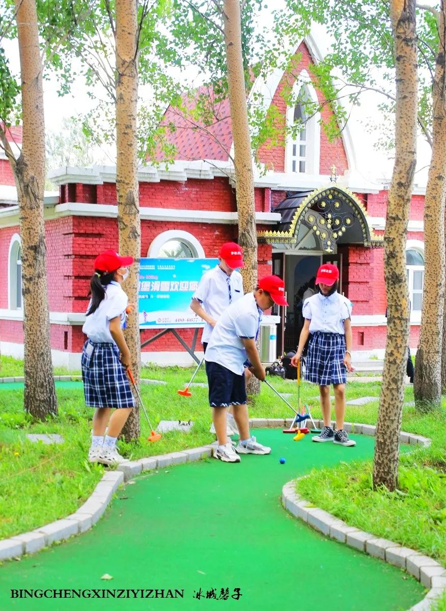 伏尔加庄园最佳观赏期,夏日必去伏尔加庄园十大打卡地