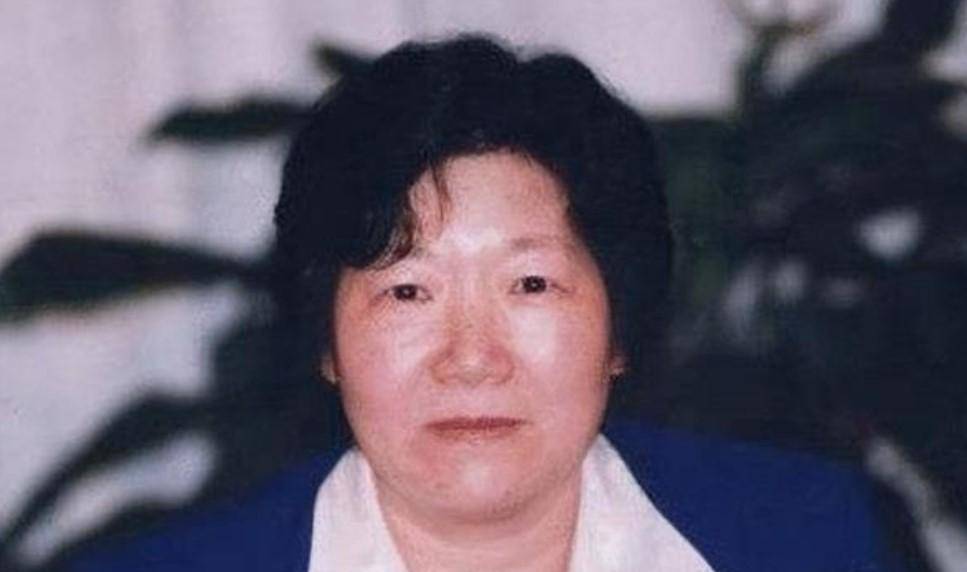 广东色贪女市长李启红：敛财1983万，为独占女婿将女儿逼成精神病