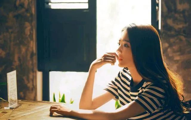 情人节给小三送什么礼物,情人节发现男人给小三送的礼物