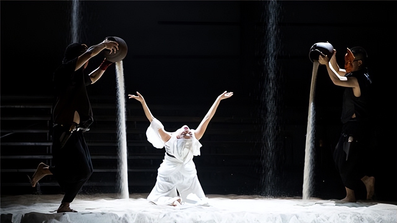 古希腊戏剧的主要内容,古希腊戏剧主要内容是什么