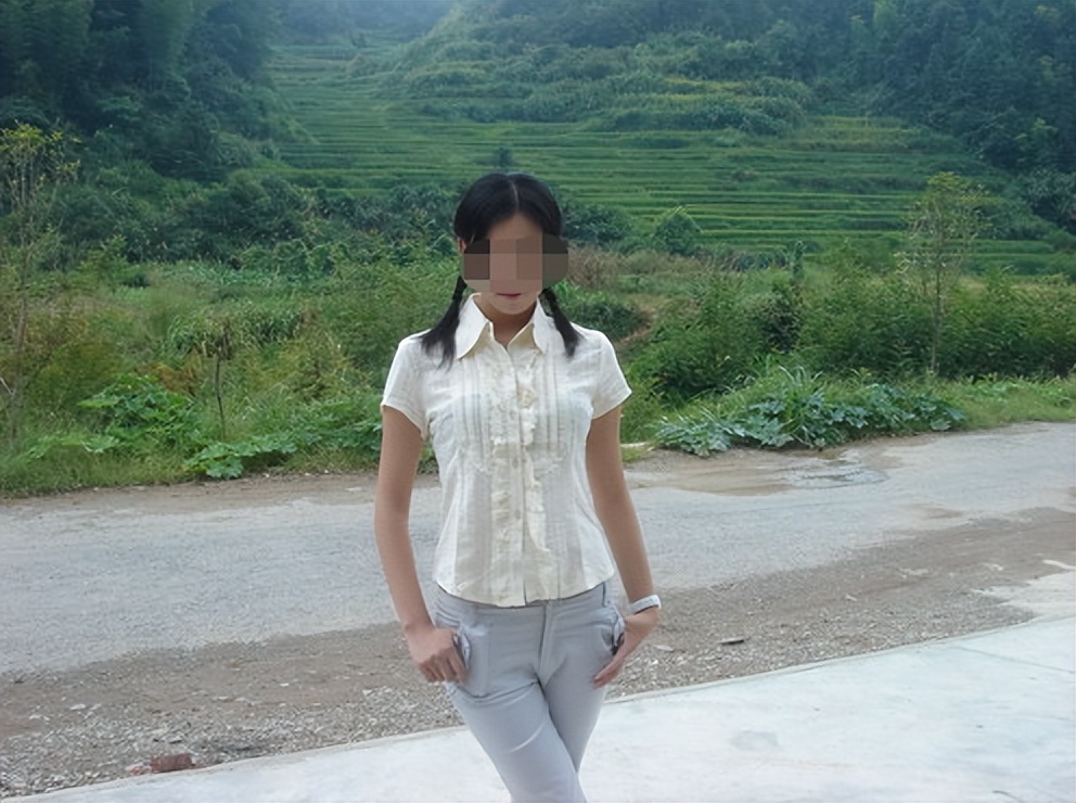 当年校花被丈夫养胖三百多斤,结婚3年校花被丈夫喂胖到332斤