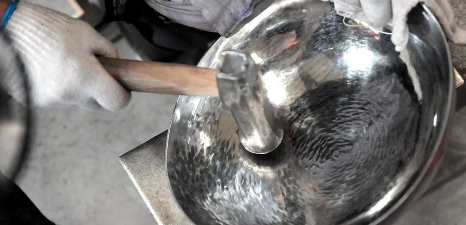 央视多次曝光夺命铁锅,遭多次曝光的毒铁锅