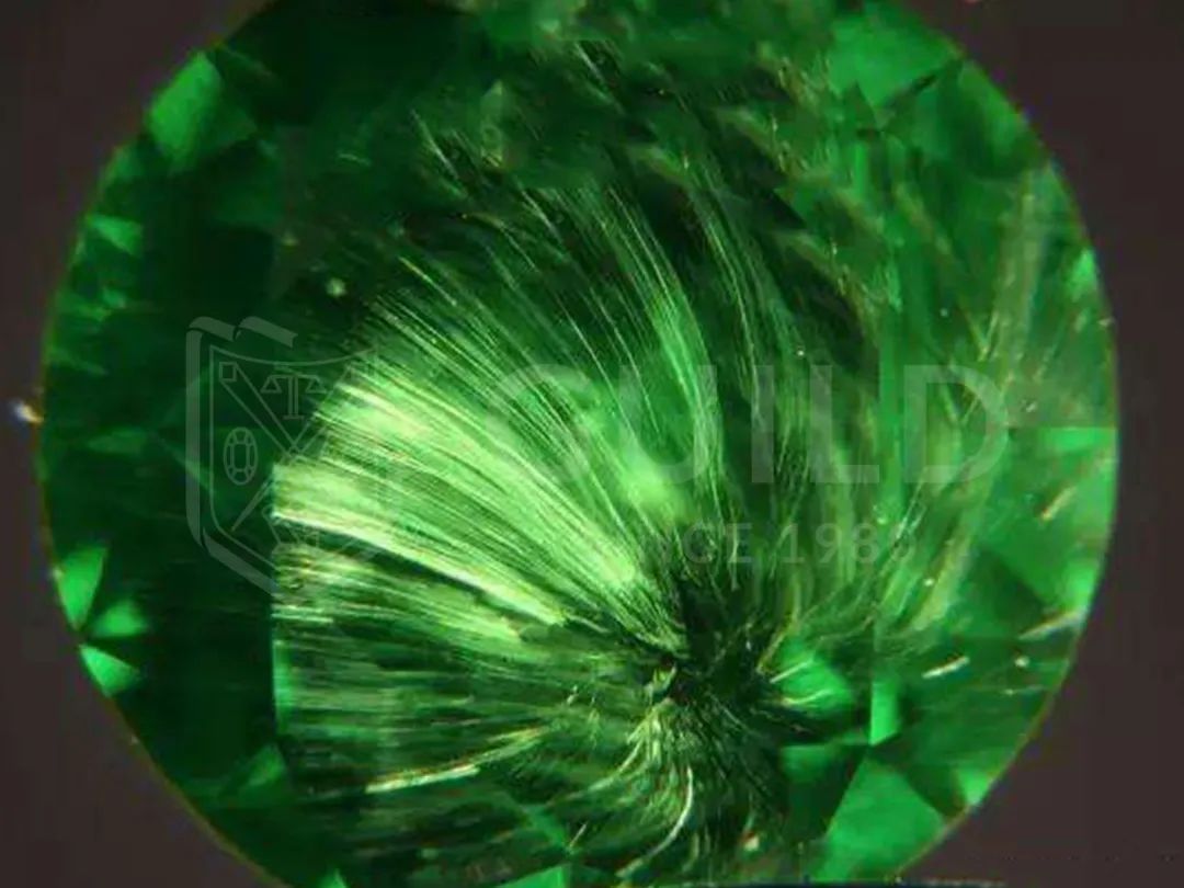 高端宝石级的石榴石,石榴石明星