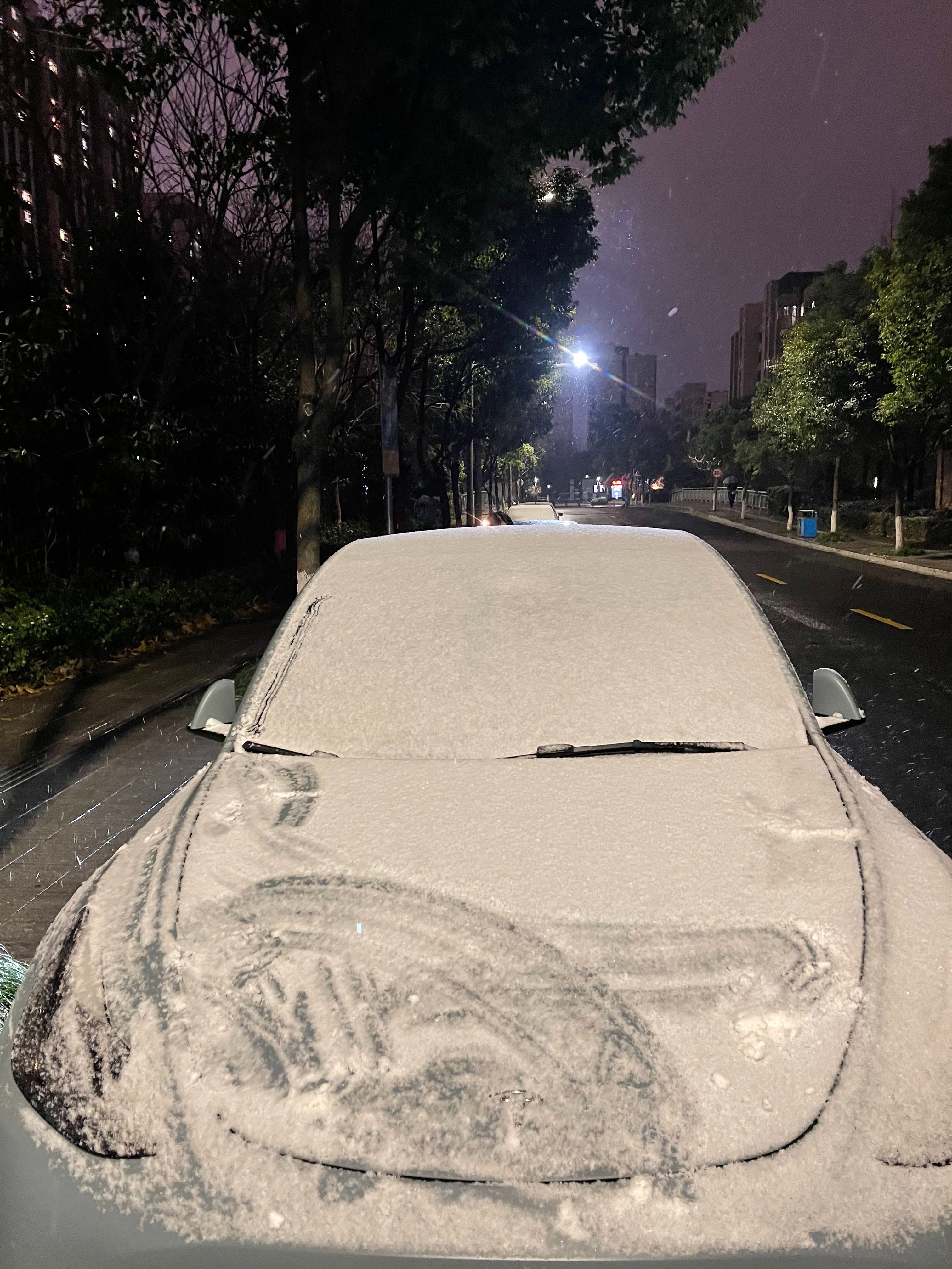 新年新气象：冬日漫漫，我给自己装了台纯白色的新电脑