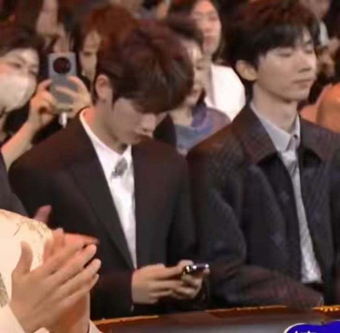 微博之夜各明星镜头,明星微博之夜照妖镜