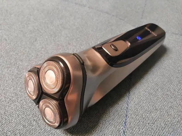 剃须刀变钝不要扔教你修复的方法,剃须刀钝了只需一张纸就能变锋利