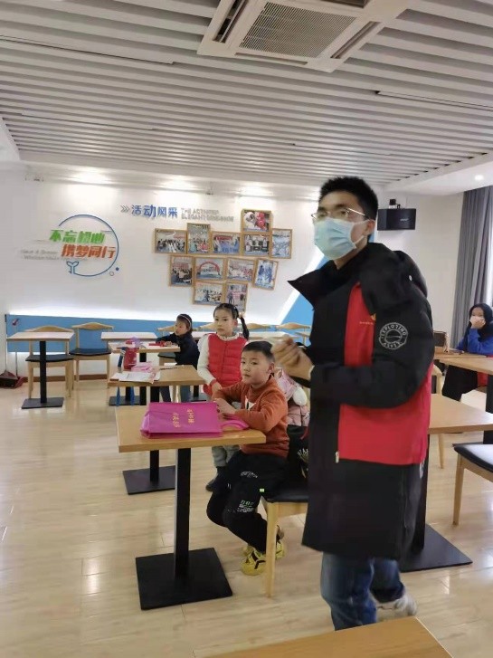 缤纷冬日寒假实践活动手册,幸福寒假实践活动手册