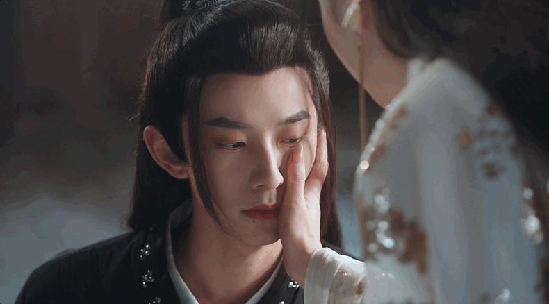 找一部前几秒就很吸引人的短剧,五分钟就让人大呼过瘾的短剧