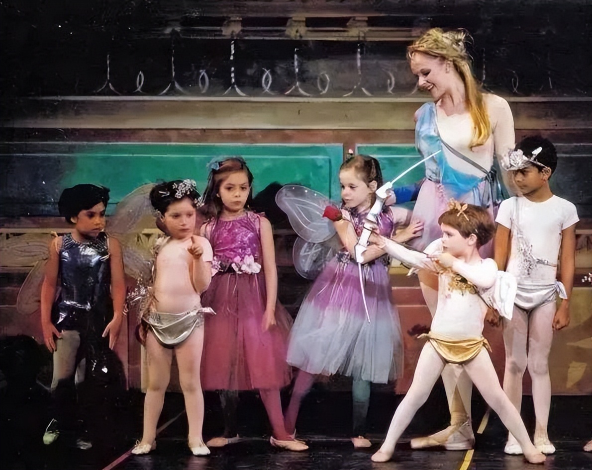 莱昂纳多最帅气的几张照片,莱昂纳多最帅的四个镜头