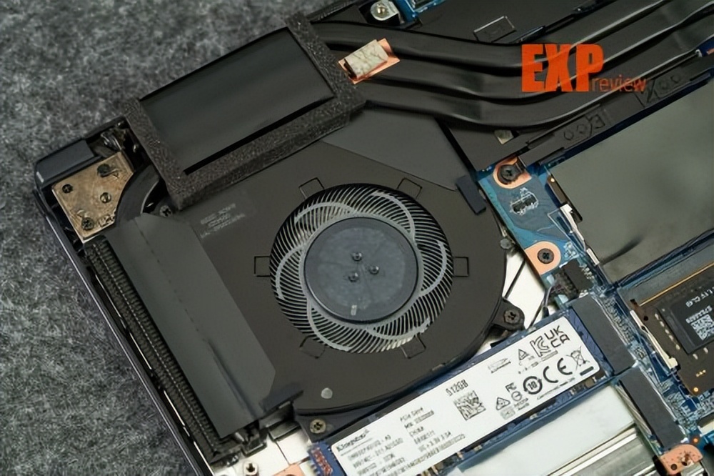 机械革命蛟龙16k4060对比神舟z8d6,机械革命蛟龙16k极光pro旷世g16