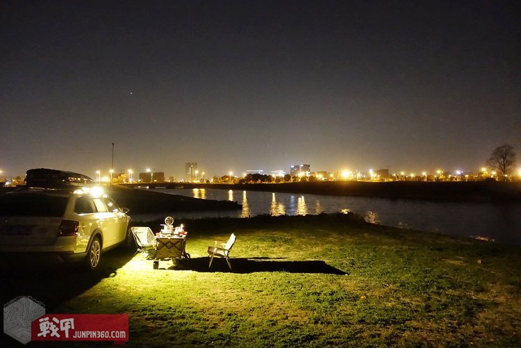 fenixcl28r露营效果,全能多用fenixcl28r多功能户外灯