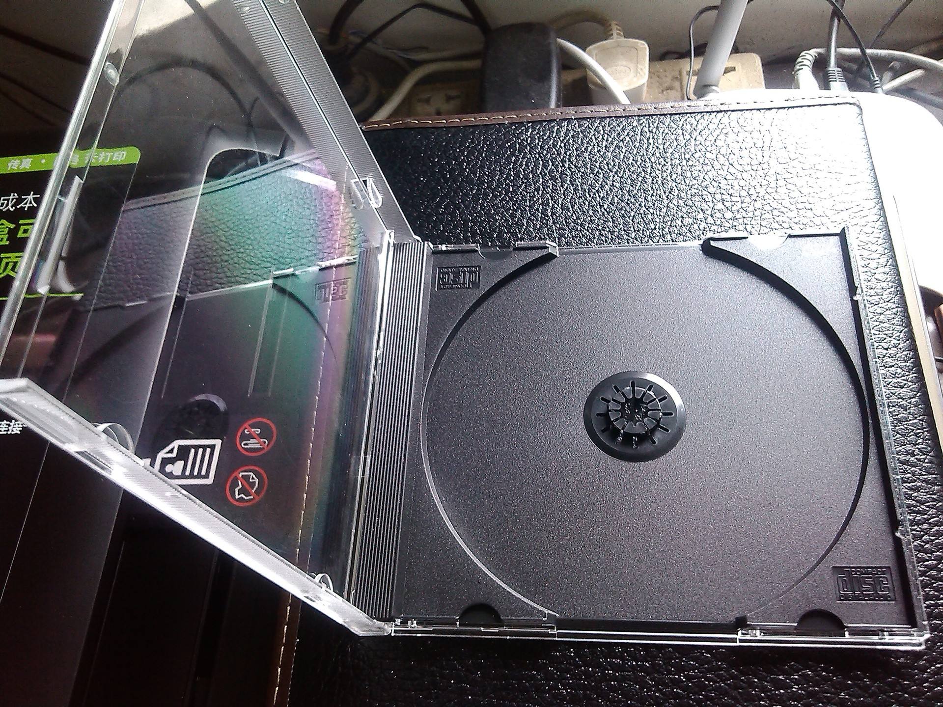 男孩得了怪病头部巨大,男孩得了怪病只有半个头