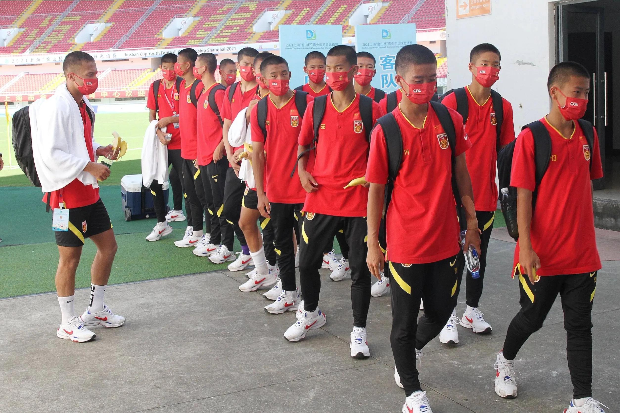 扬科维奇中国足球精神,扬科维奇执教大连人