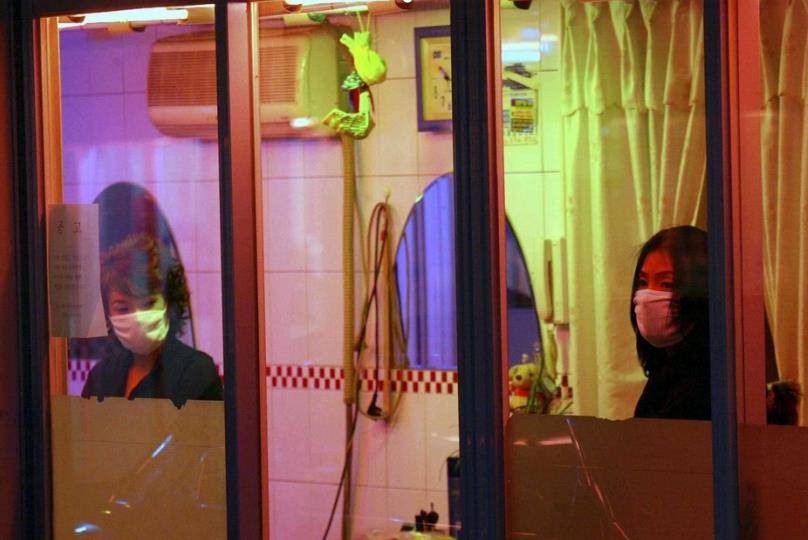 桃色行业比日本发达，韩国扫黄10年越扫越黄，背后财阀堪比土皇帝