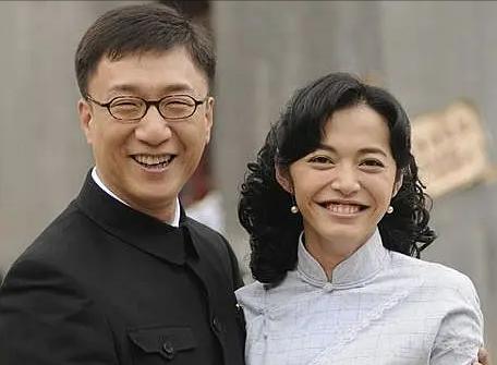 悬崖和潜伏谁拍得早,潜伏和悬崖哪部更经典