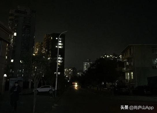 路灯全部失明,庐山市路灯