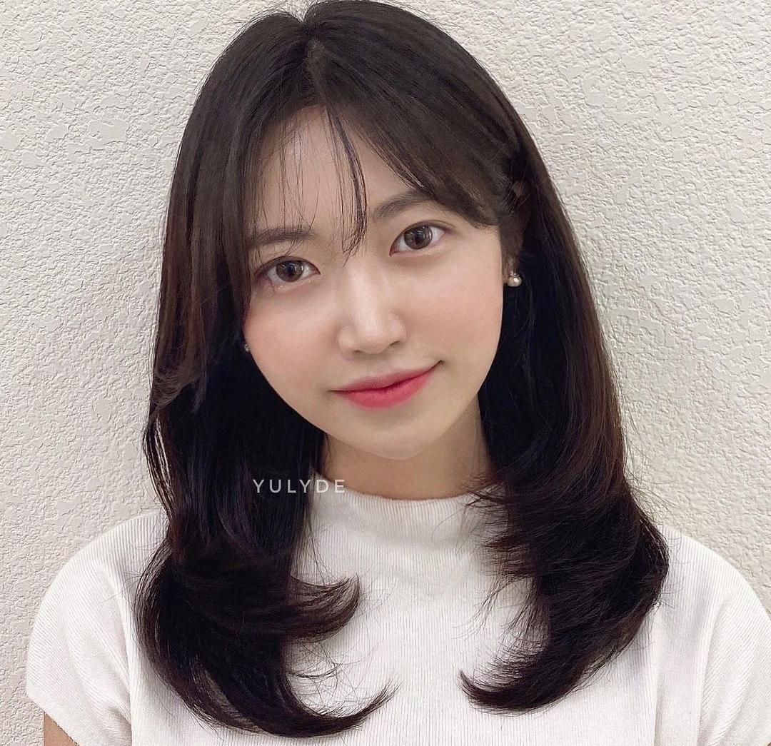 大圆脸适合什么发型,圆脸烫什么发型好看