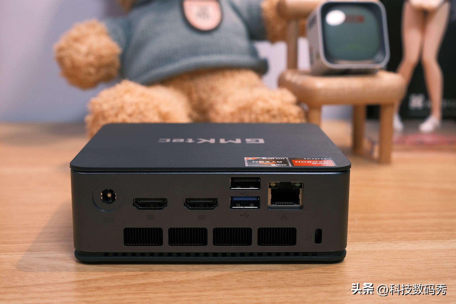 极摩客k16800hamd迷你主机,极摩客k1更换硬盘