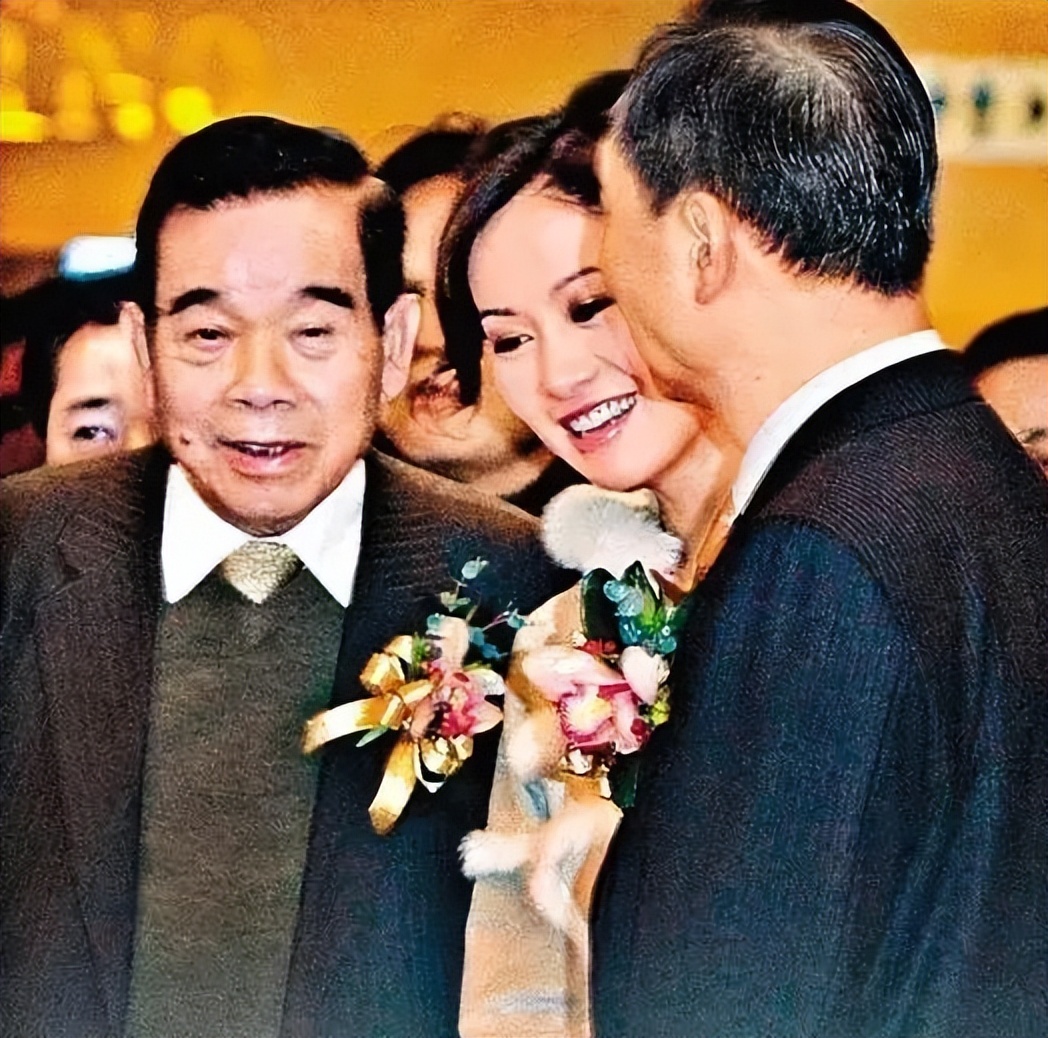 叶璇穿背心直播,叶璇直播穿背心