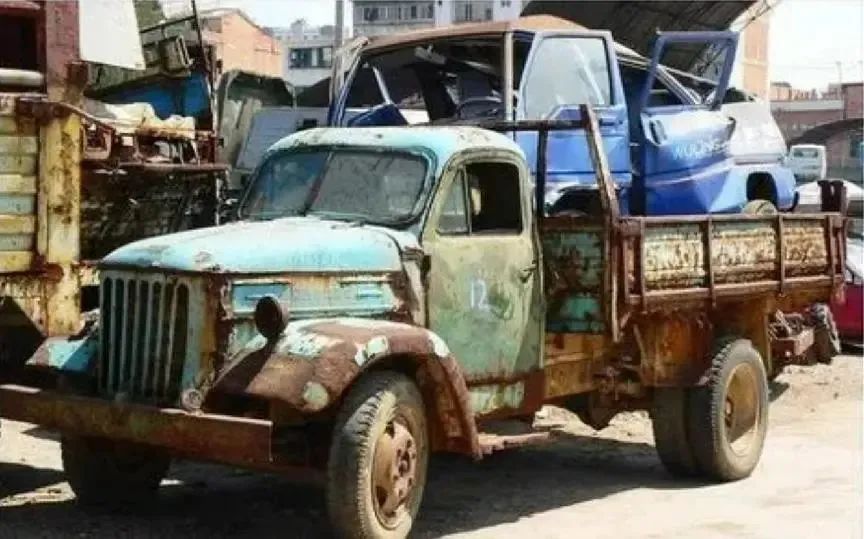 房市和投资哪个更赚钱,房市和楼市投资