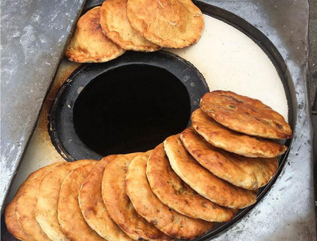 中国第一懒人杨锁23岁懒死在家中,河南第一懒人杨锁图片