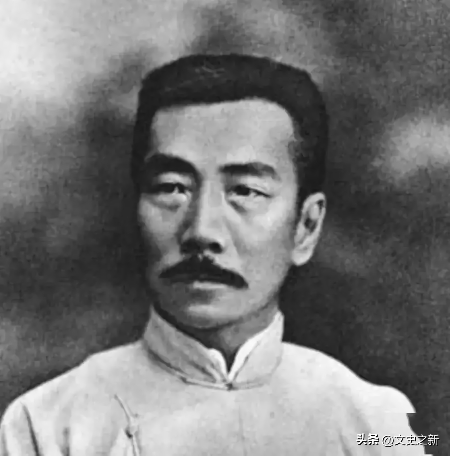 女作家萧红:堕落的文坛洛神,依附不同的男人,鲁迅早料到结局