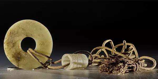 在棺材躺了10年,在棺材里面睡了100年