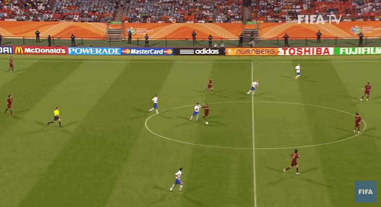 世界杯最经典比赛荷兰对西班牙,世界杯史上最疯狂的比赛