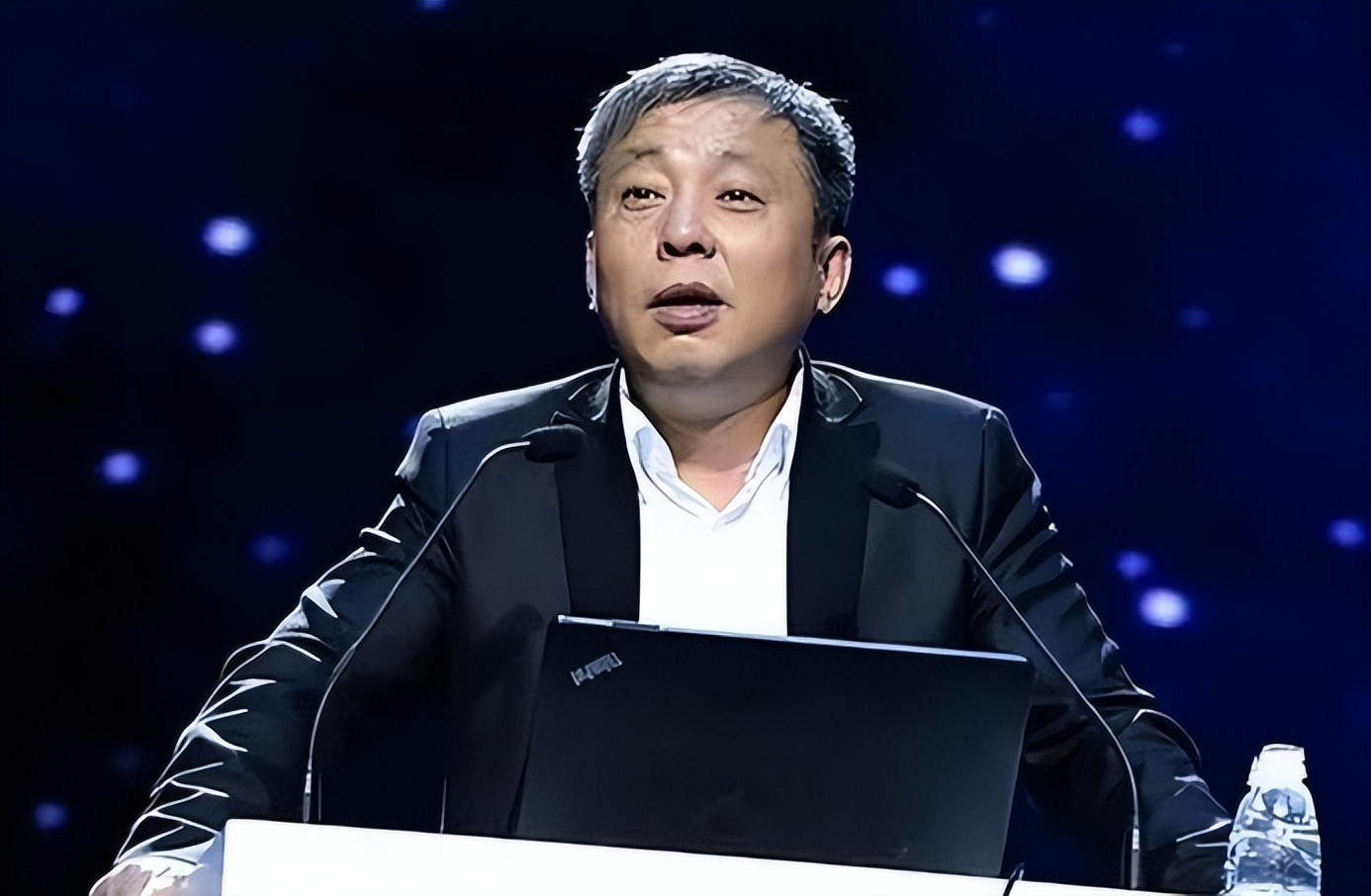 刘益谦为何卖藏品,刘益谦28亿喝茶图片