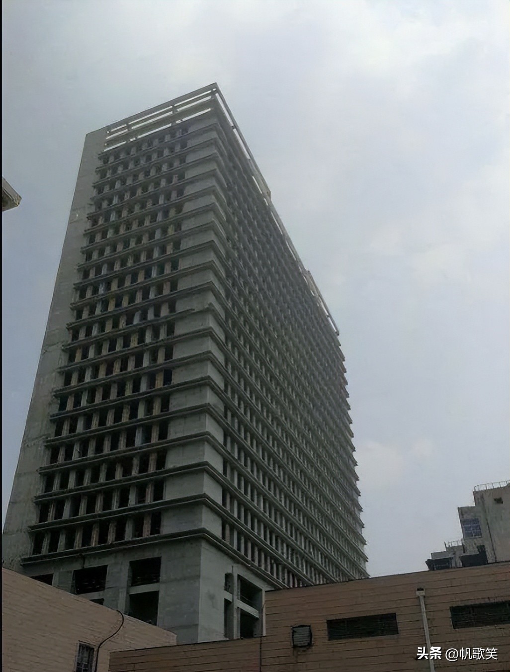 西安高新柠檬时代广场项目烂尾多年,官方最新回复来了