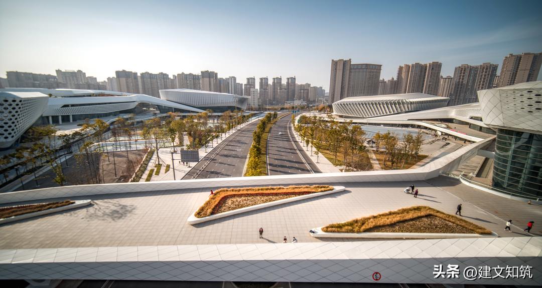 重庆龙兴足球场文旅,重庆龙兴足球场设计方