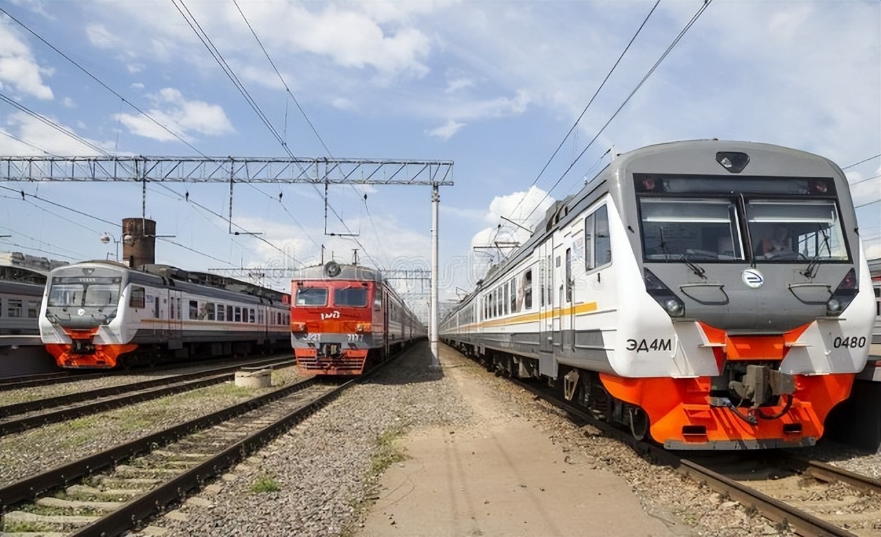 高铁员与儿子三分钟相聚,相聚舞蹈三分钟完整版