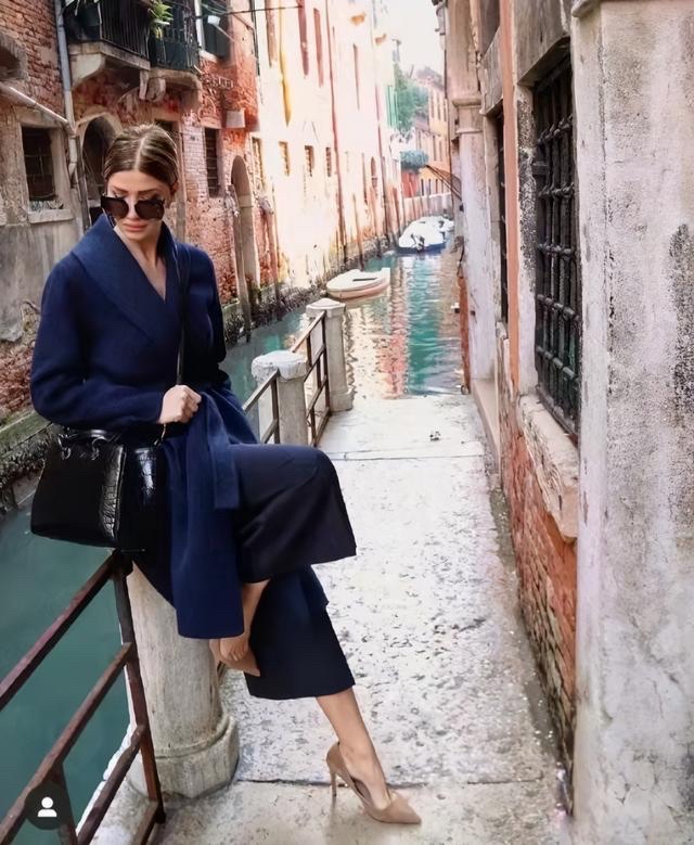 大衣推荐欧美风大衣,女士大衣怎么选款式好看