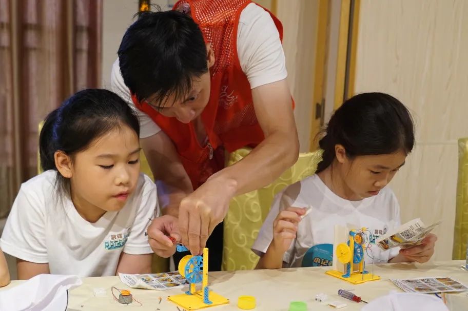 融媒小记者夏令营,融媒小记者栏目