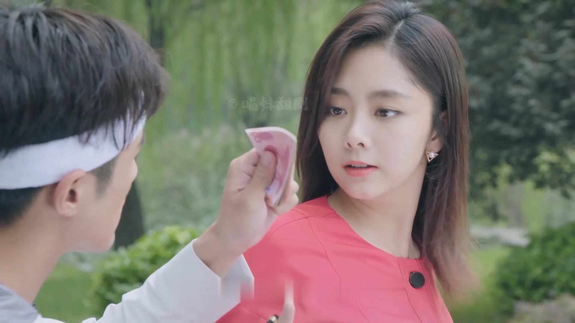 女孩趁自己喝多，故意吻上帅气总裁，谁知下秒竟被直接告白