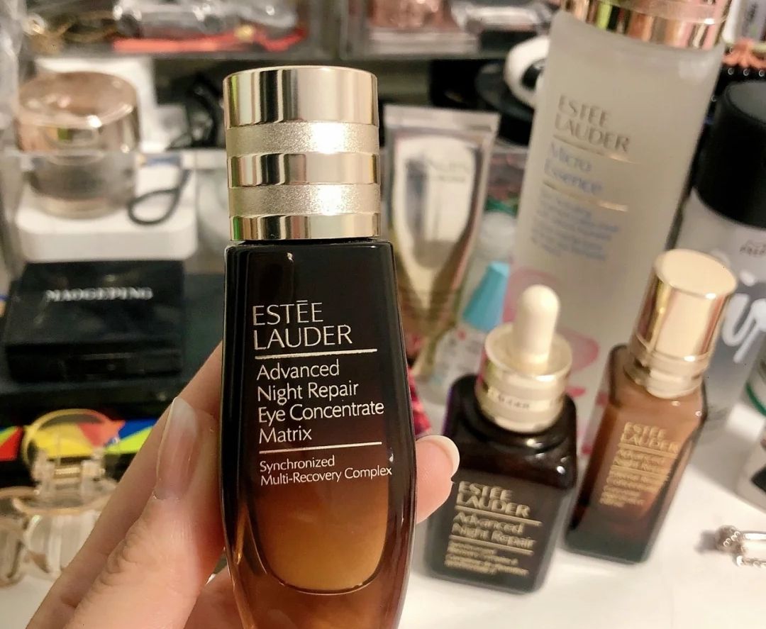 大牌眼精华哪家强？给大家总结几款，淡纹淡暗沉，你用过哪个呢