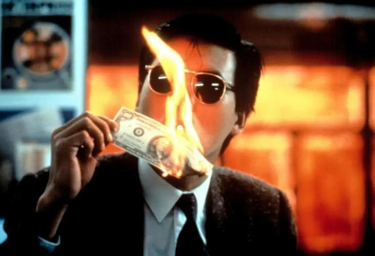 醒醒吧，没有了这一眼万年的“性感”，拯救香港电影就是自我欺骗