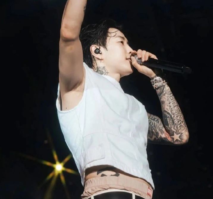 韩国明星到上海表演，对中国观众提出着装要求，网友：歧视我们？