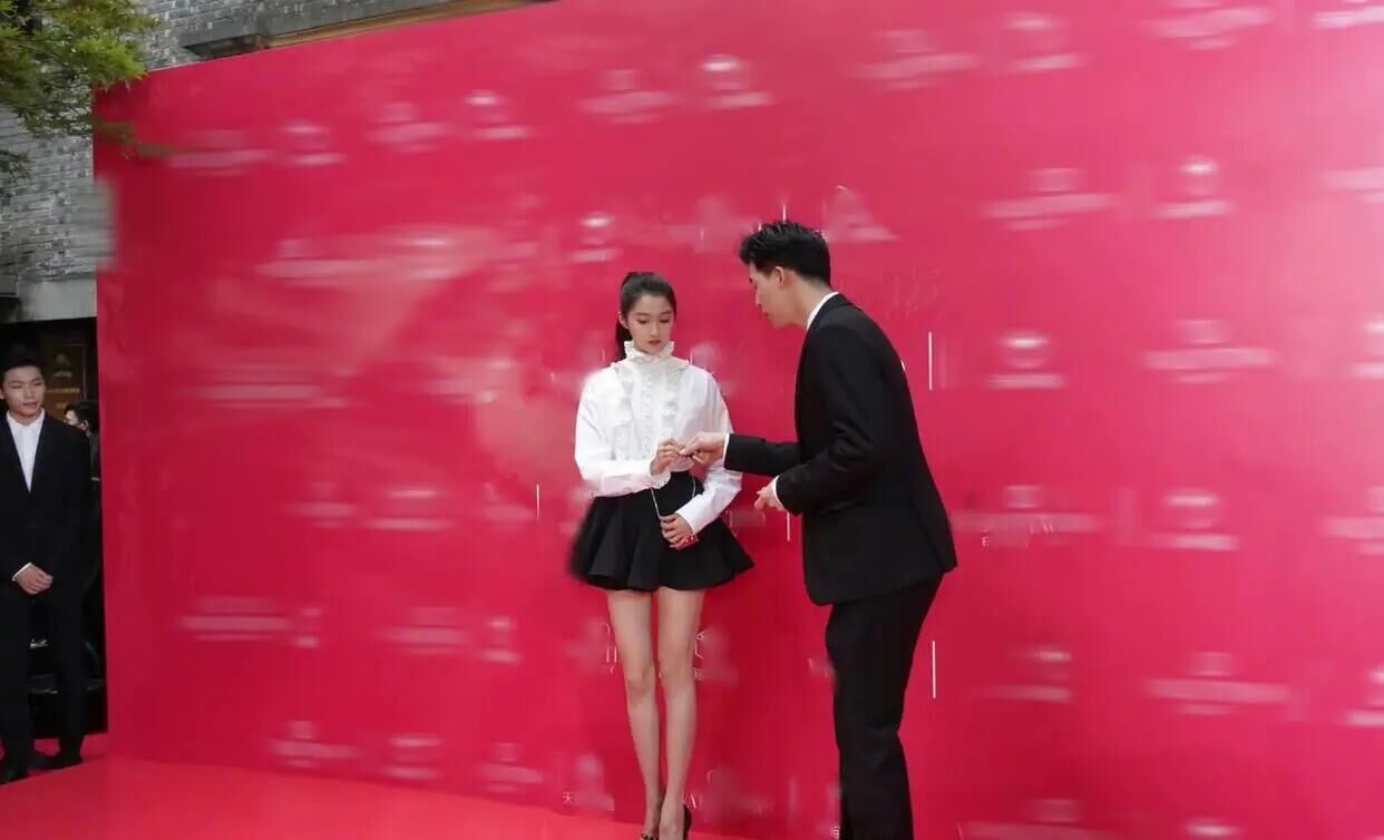 关晓彤壮吗,关晓彤长得壮