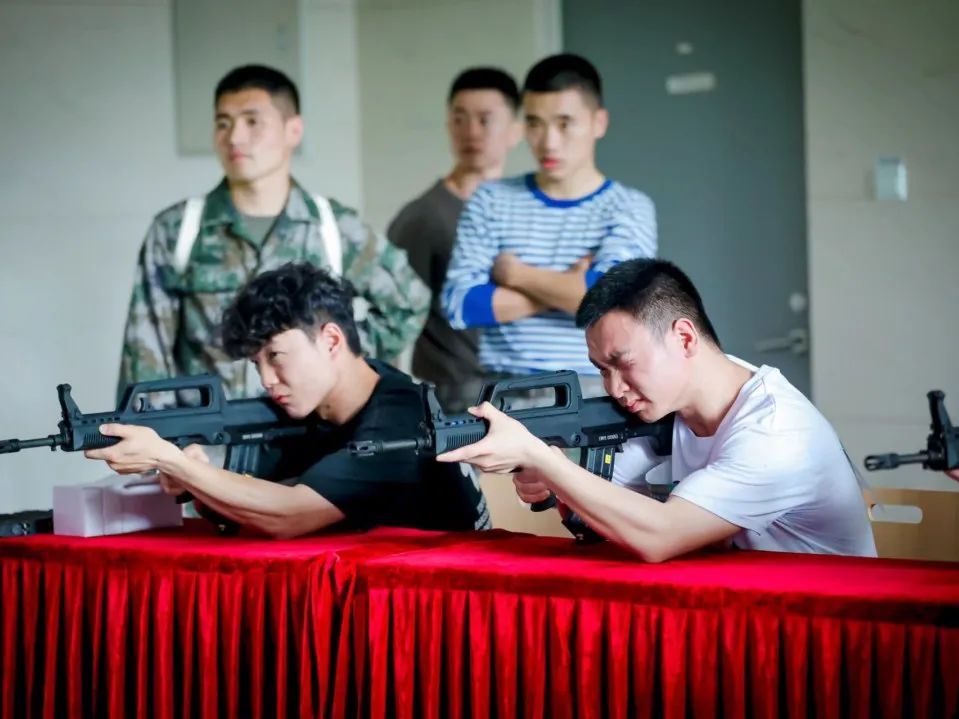 徐汇的“戎耀们”，归来仍是“最可爱的人”