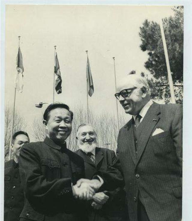 中国花9000万买下这款战机,意大利国产导弹