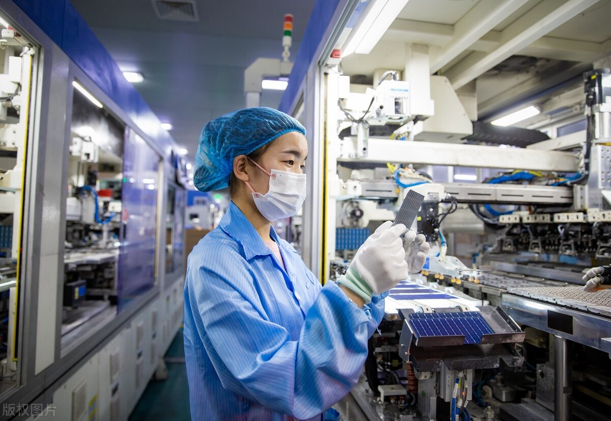 光伏企业高管在德国被带走,哪家光伏企业高管德国被带走