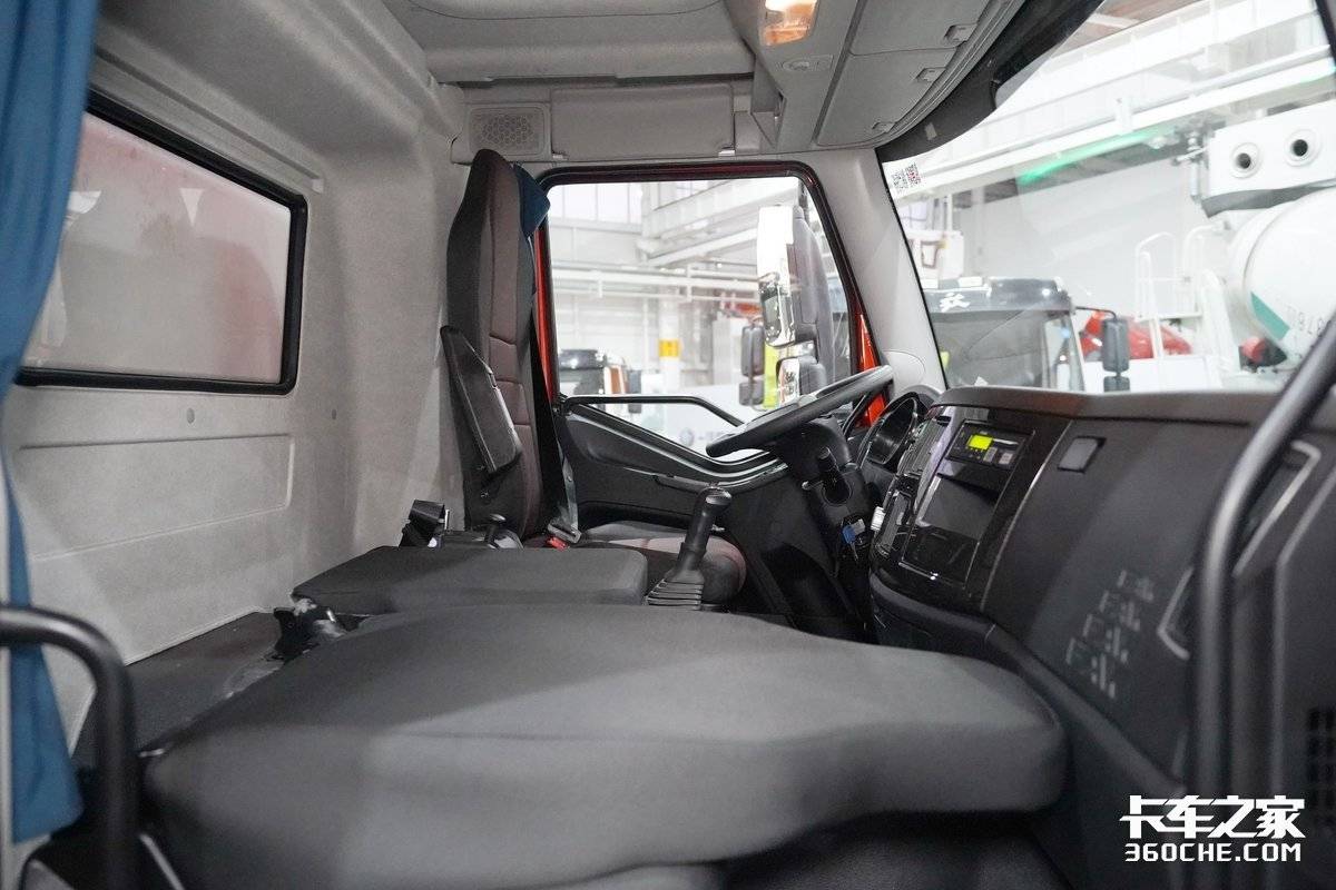 10米大单桥高栏货车,10米货箱单桥车