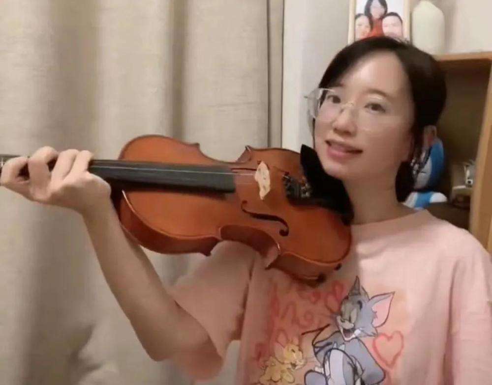 90后住家保姆却被亲妈拉黑,90后住家保姆被亲妈拉黑