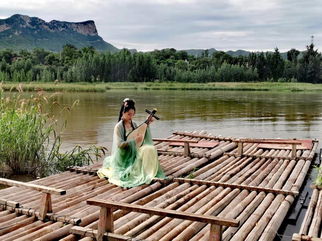 旗袍佳丽户外视频,旗袍佳丽正定之行