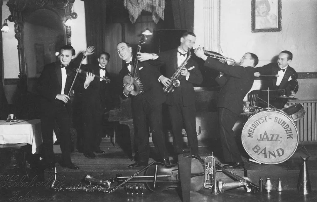 波兰人那些事｜为什么要去森林听爵士乐？